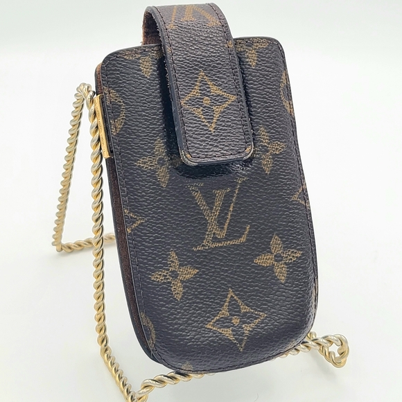 Louis Vuitton Etui International Mobile Phone Case - Picture 1 of 9